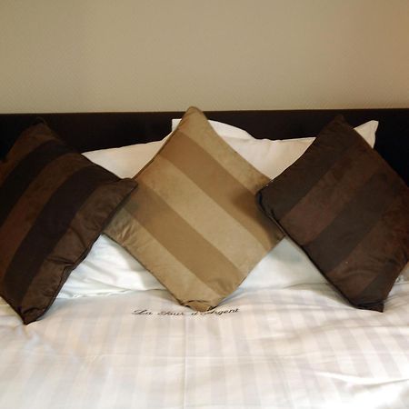 גמבלו Hotel Le Saint Loup מראה חיצוני תמונה