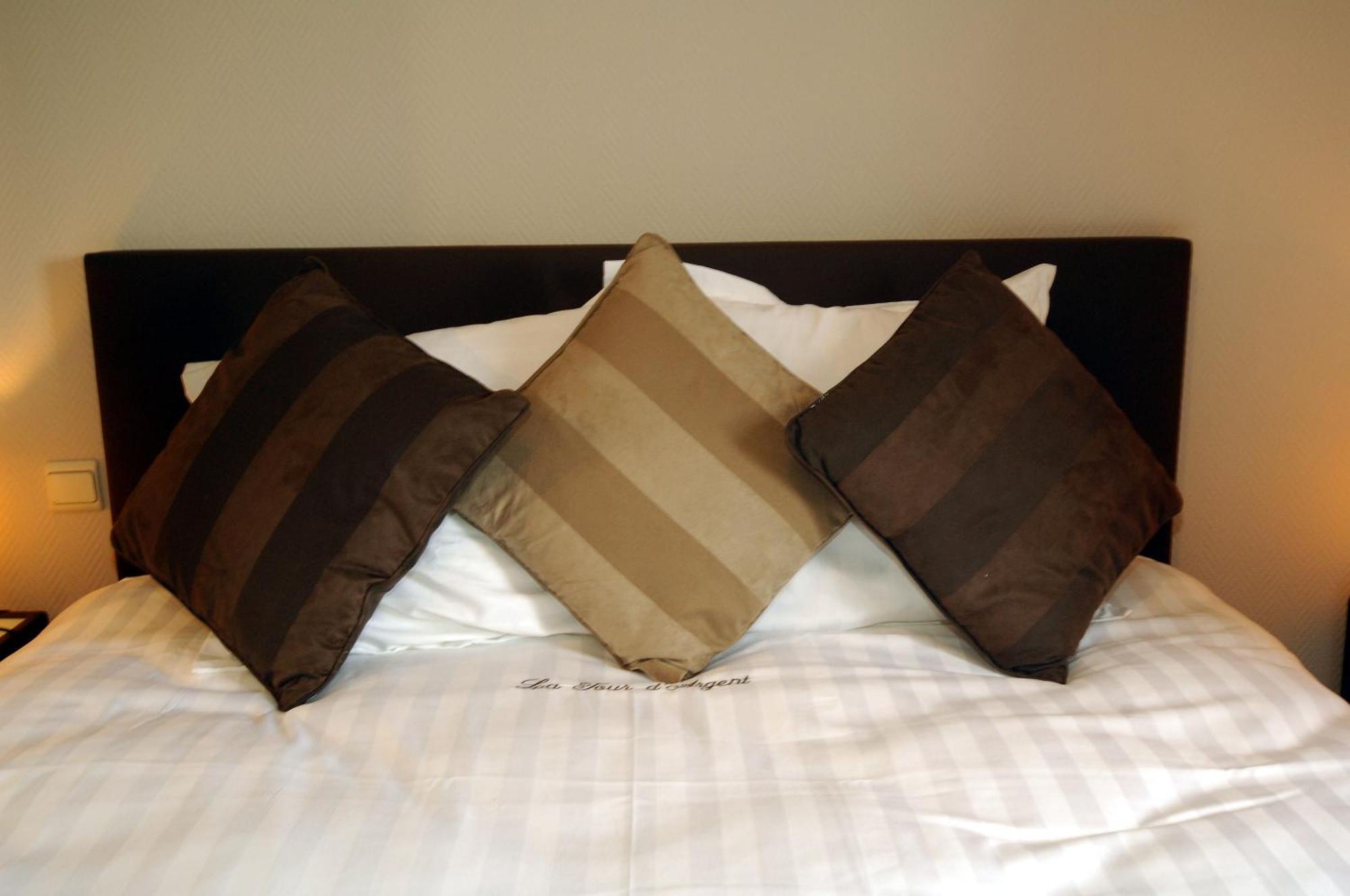 גמבלו Hotel Le Saint Loup מראה חיצוני תמונה