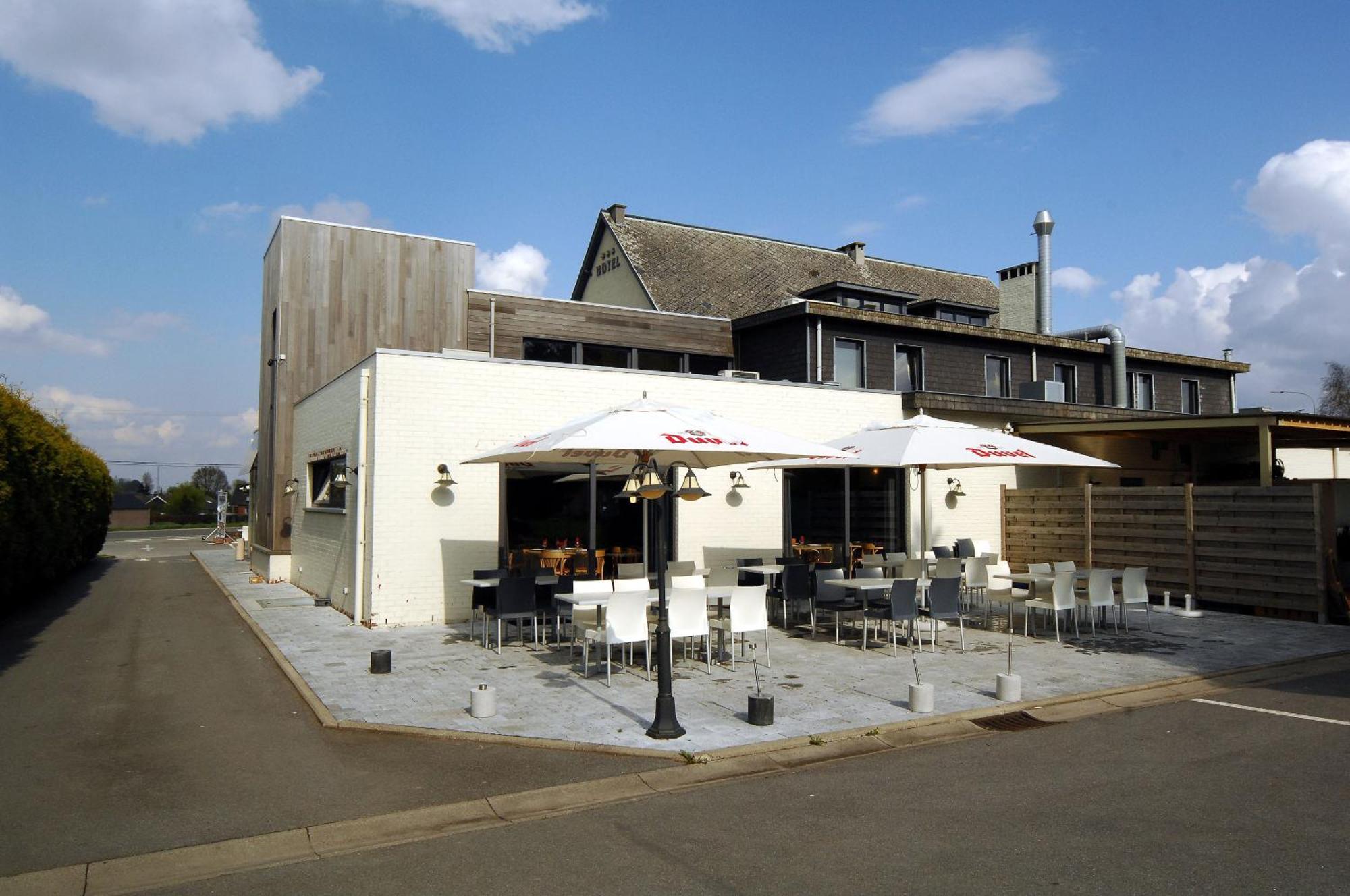 גמבלו Hotel Le Saint Loup מראה חיצוני תמונה