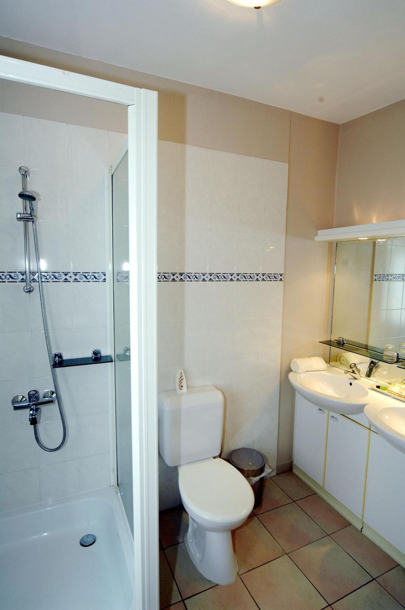 גמבלו Hotel Le Saint Loup מראה חיצוני תמונה