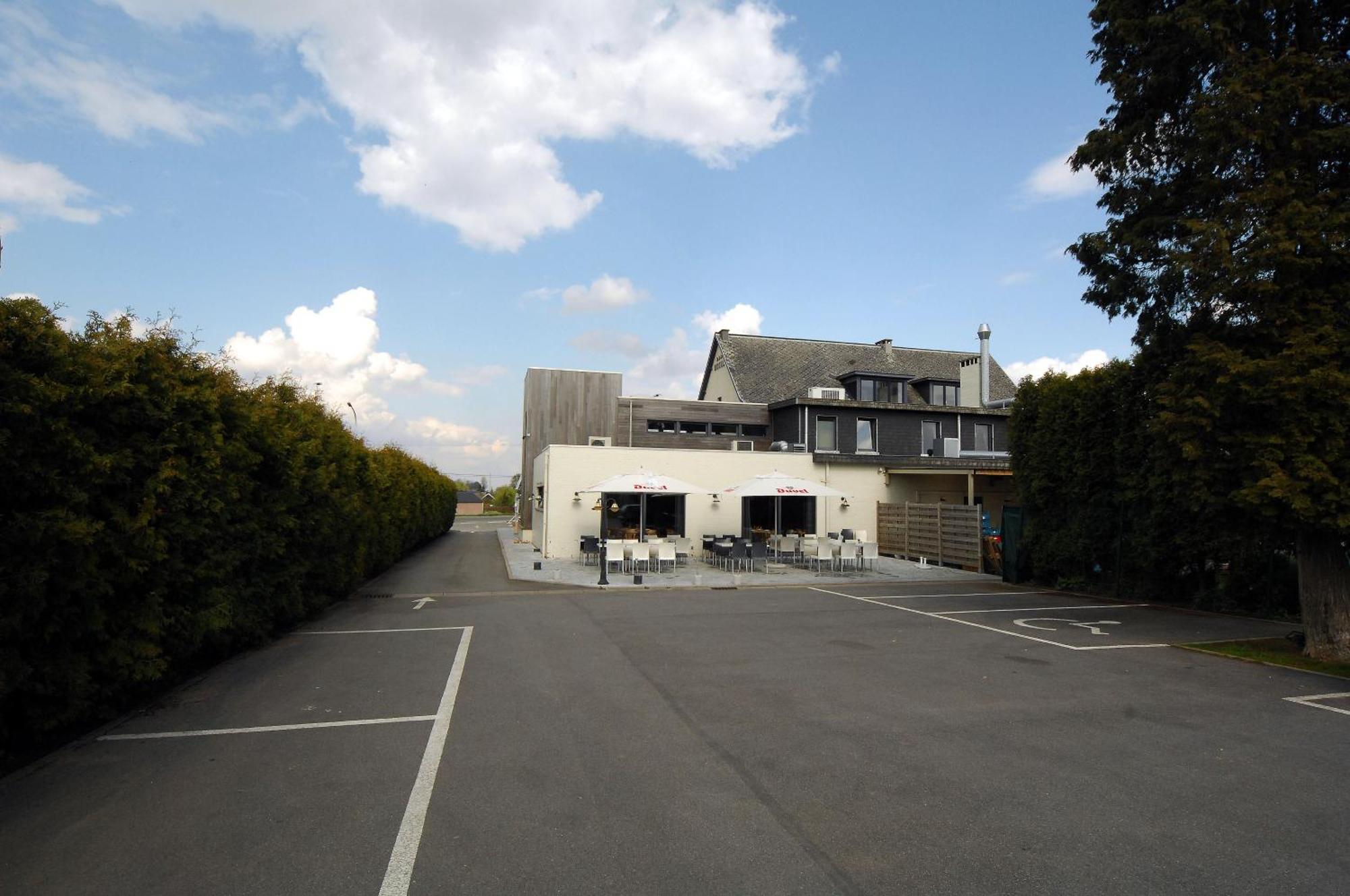 גמבלו Hotel Le Saint Loup מראה חיצוני תמונה