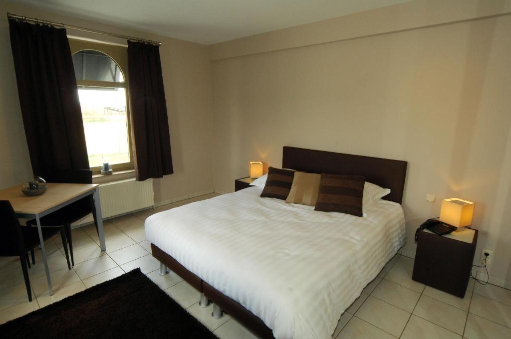 גמבלו Hotel Le Saint Loup חדר תמונה