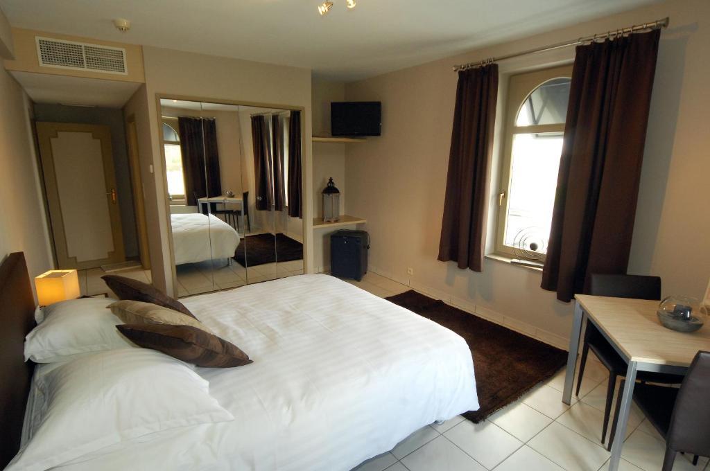 גמבלו Hotel Le Saint Loup חדר תמונה
