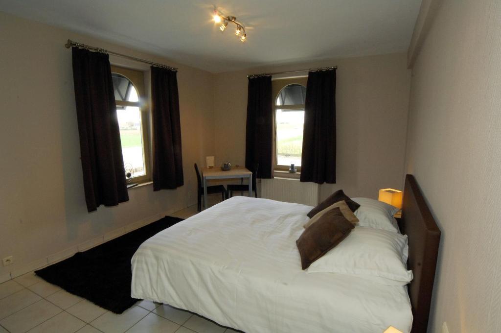 גמבלו Hotel Le Saint Loup חדר תמונה