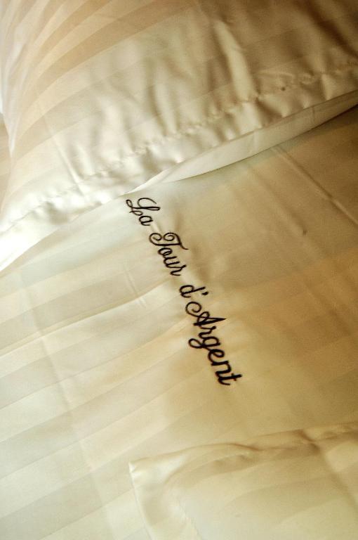 גמבלו Hotel Le Saint Loup חדר תמונה