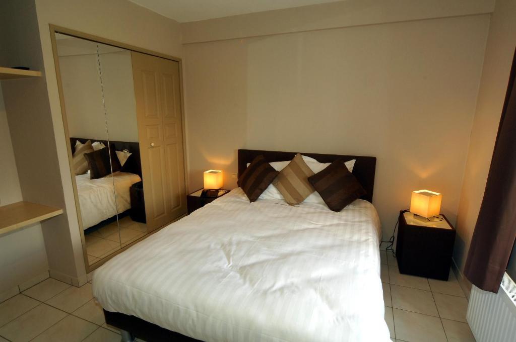 גמבלו Hotel Le Saint Loup חדר תמונה
