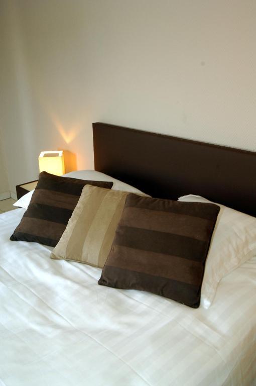 גמבלו Hotel Le Saint Loup חדר תמונה